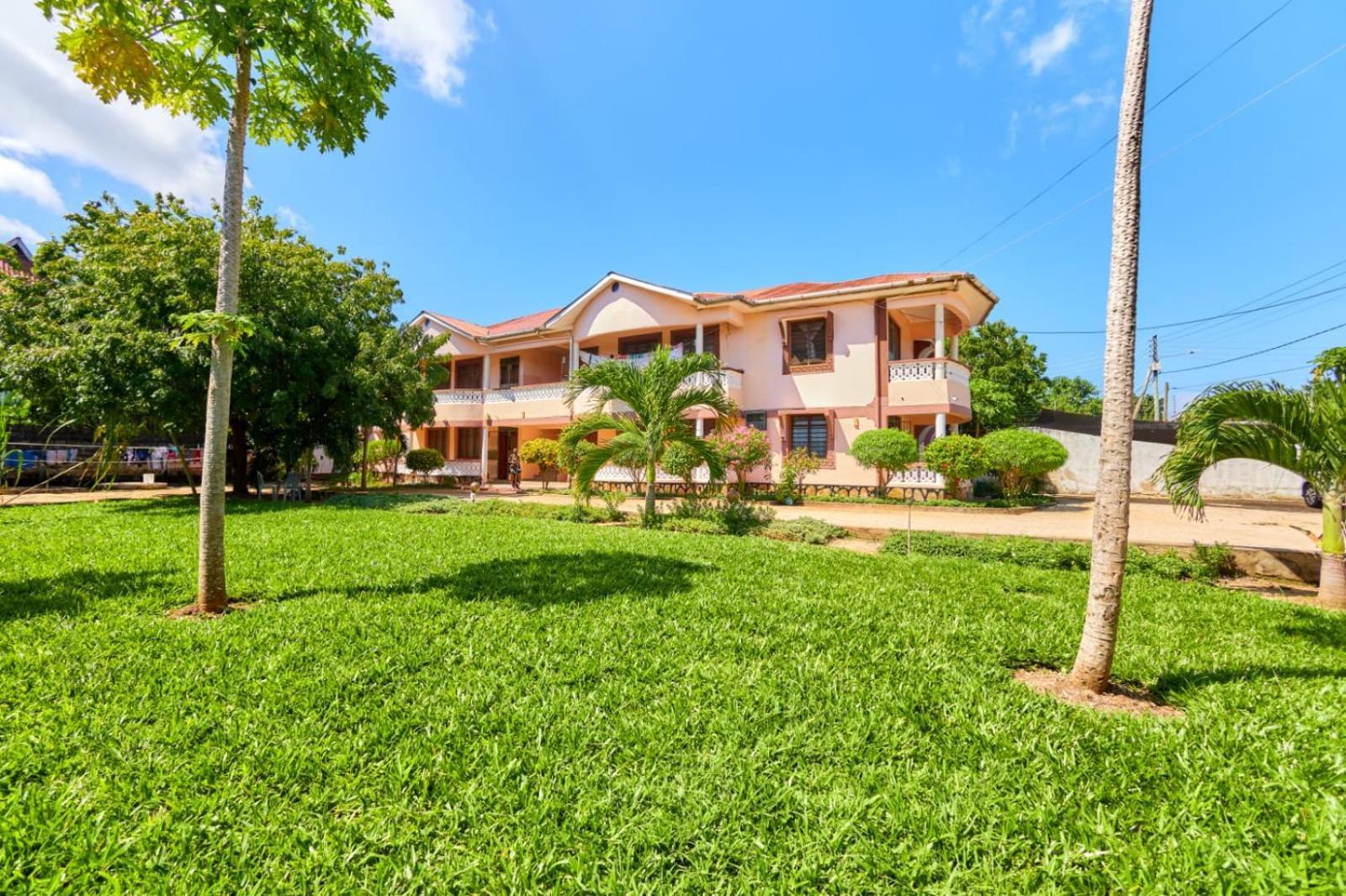 Diani Beach Gold Apartments المظهر الخارجي الصورة